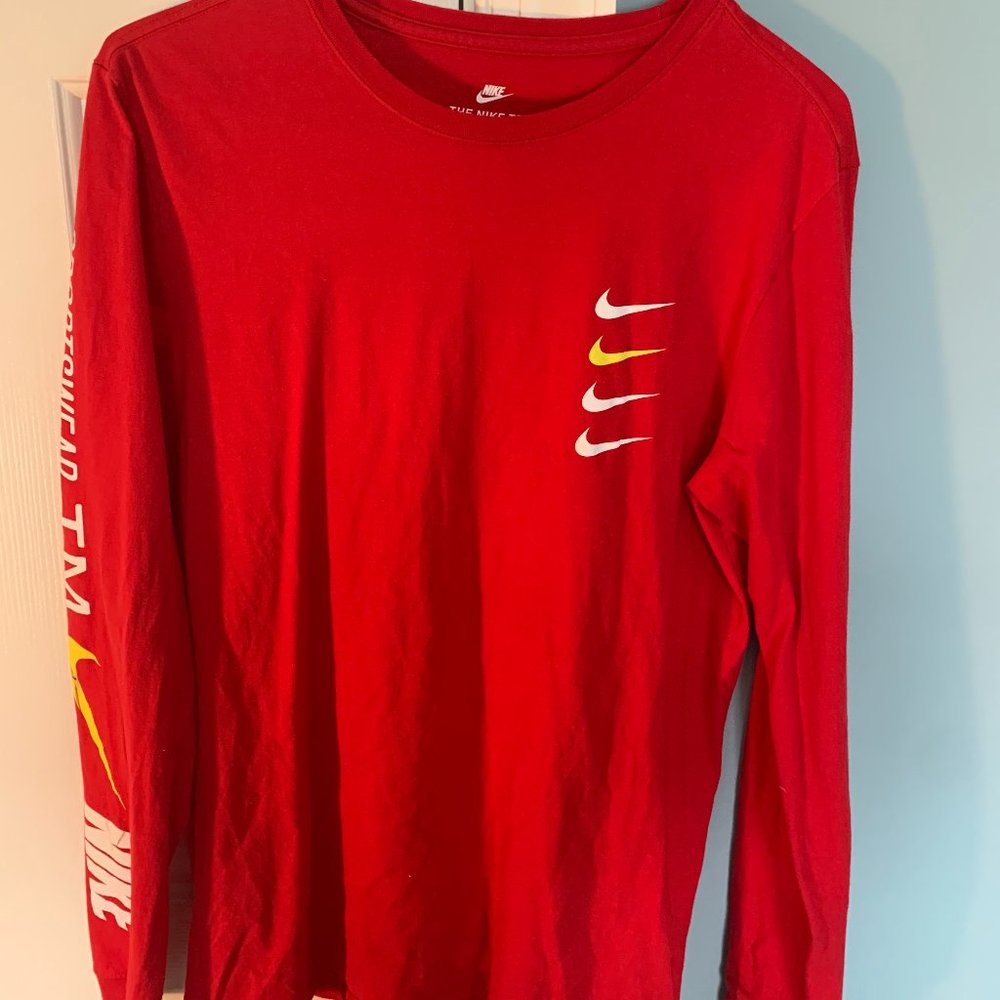 Nike Sportswear Men's Long-Sleeve T-Shirt Large